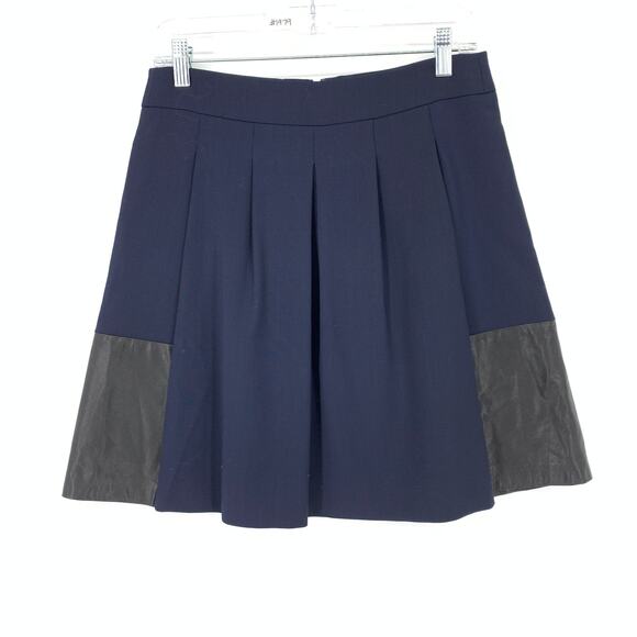 Vince Skirt Women's Size 4 Wool And Leather Detailed Pleated A-Line Navy Black